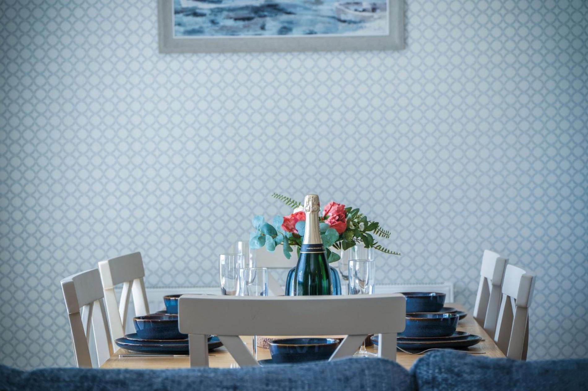 Haven View - 2 Bedroom Apartment - ميلفورد هافن المظهر الخارجي الصورة